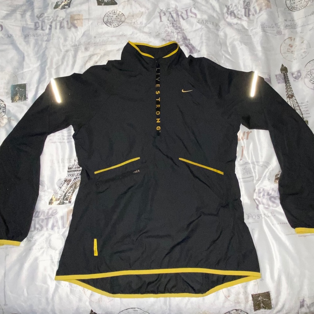 Nike Livestrong Windbreaker, Medium